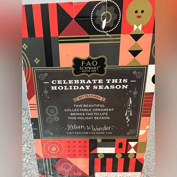 New unopened box FAO SCHWARTZ HAND BLOW Ornament. - Picture 2 of 2